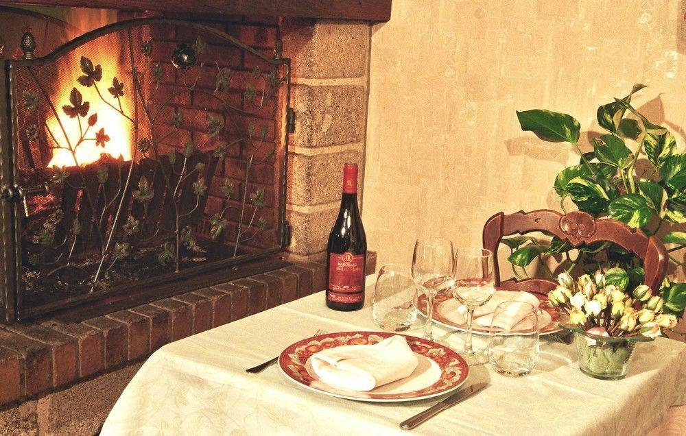 Entraygues-sur-Truyère Hotel Restaurant Des Deux Vallees מראה חיצוני תמונה