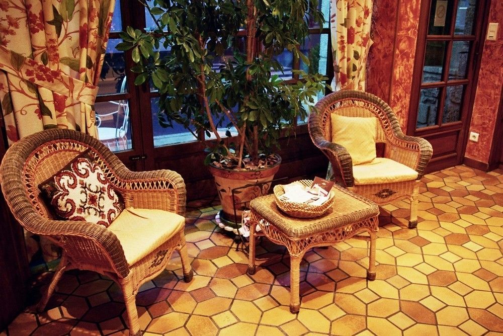 Entraygues-sur-Truyère Hotel Restaurant Des Deux Vallees מראה חיצוני תמונה