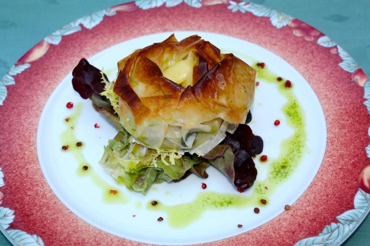 Entraygues-sur-Truyère Hotel Restaurant Des Deux Vallees מראה חיצוני תמונה
